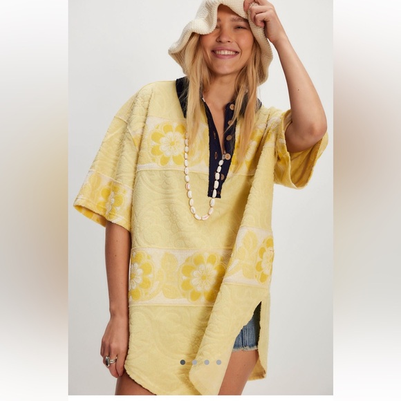 Free People Tops - FREE PEOPLE Always Sunny Tee Size Small